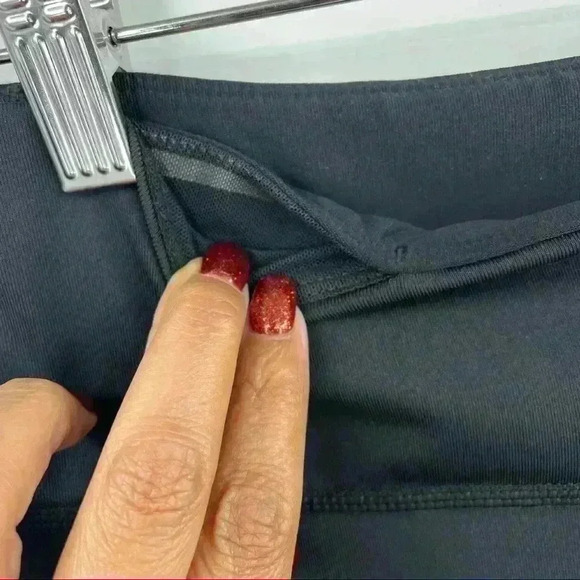 Zella Black Crop Legging W/Leg Mesh Design Size Small - Picture 8 of 9